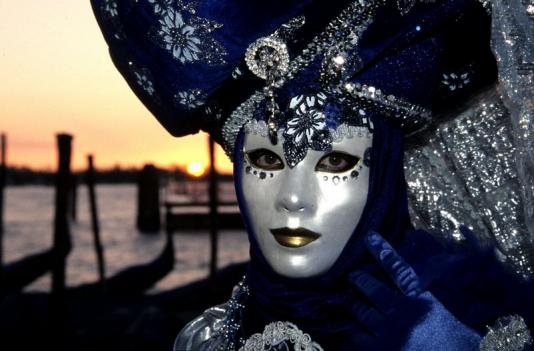 Sunrise_Mask_-_Venice